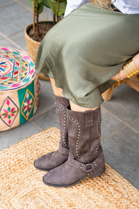bota-biker-ante-gris-tachuelas-lateral-annfou